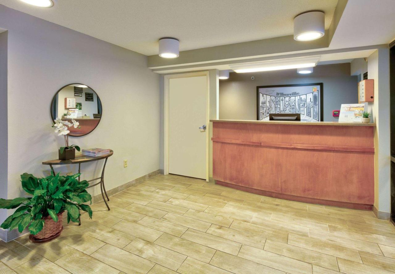 Super 8 By Wyndham Diberville Biloxi Area Екстер'єр фото
